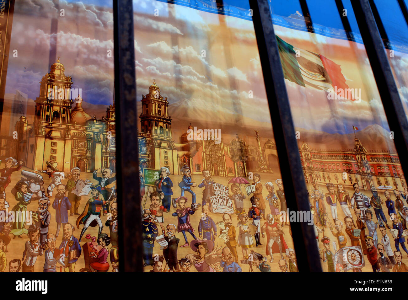 Ein Plakat gesehen durch die Gitterstäbe ein Schaufenster in San Miguel de Allende, Guanajuato, Mexiko Stockfoto