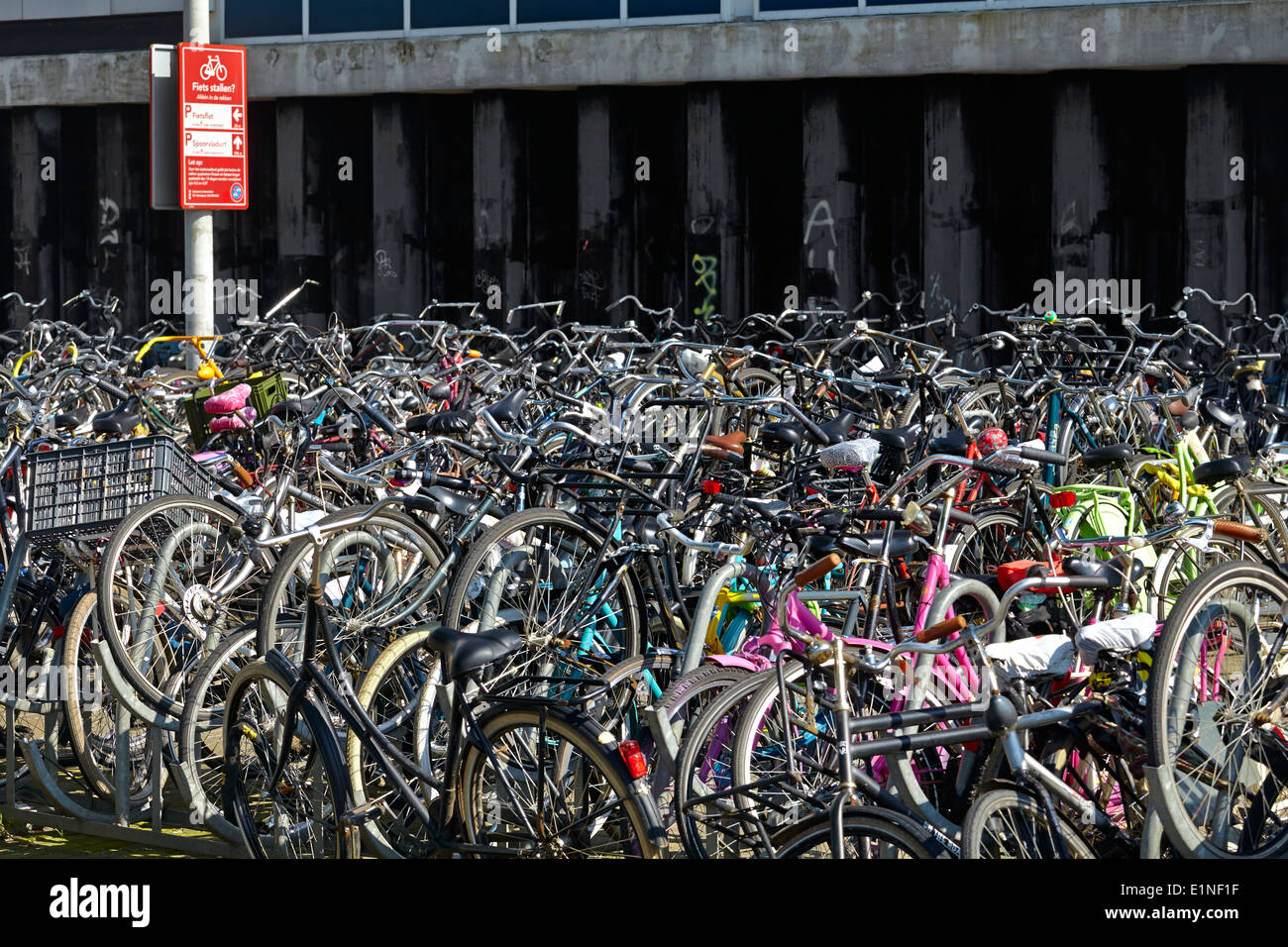 Amsterdam FahrradParken Holland Niederlande Stockfoto