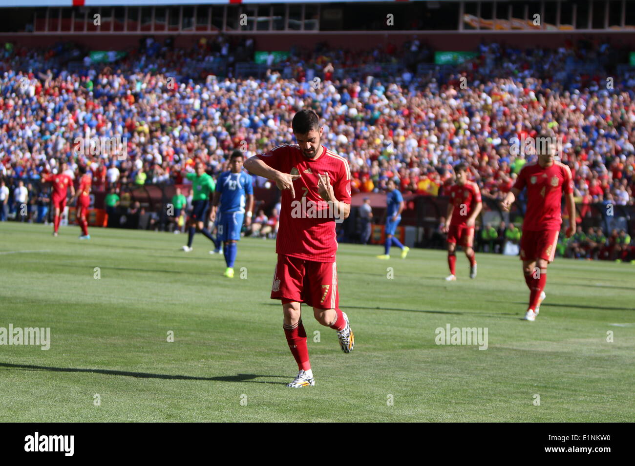 Washington, DC, USA. 7. Juni 2014. World Cup Soccer Aufwärmen zwischen Spanien und El Salvador. Spanien gewinnt 2-0, Tore von Spanien # 7 David Villa.David Villa feiert nach seinen ersten von zwei Tore erzielte. Bildnachweis: Khamp Sykhammountry/Alamy Live-Nachrichten Stockfoto