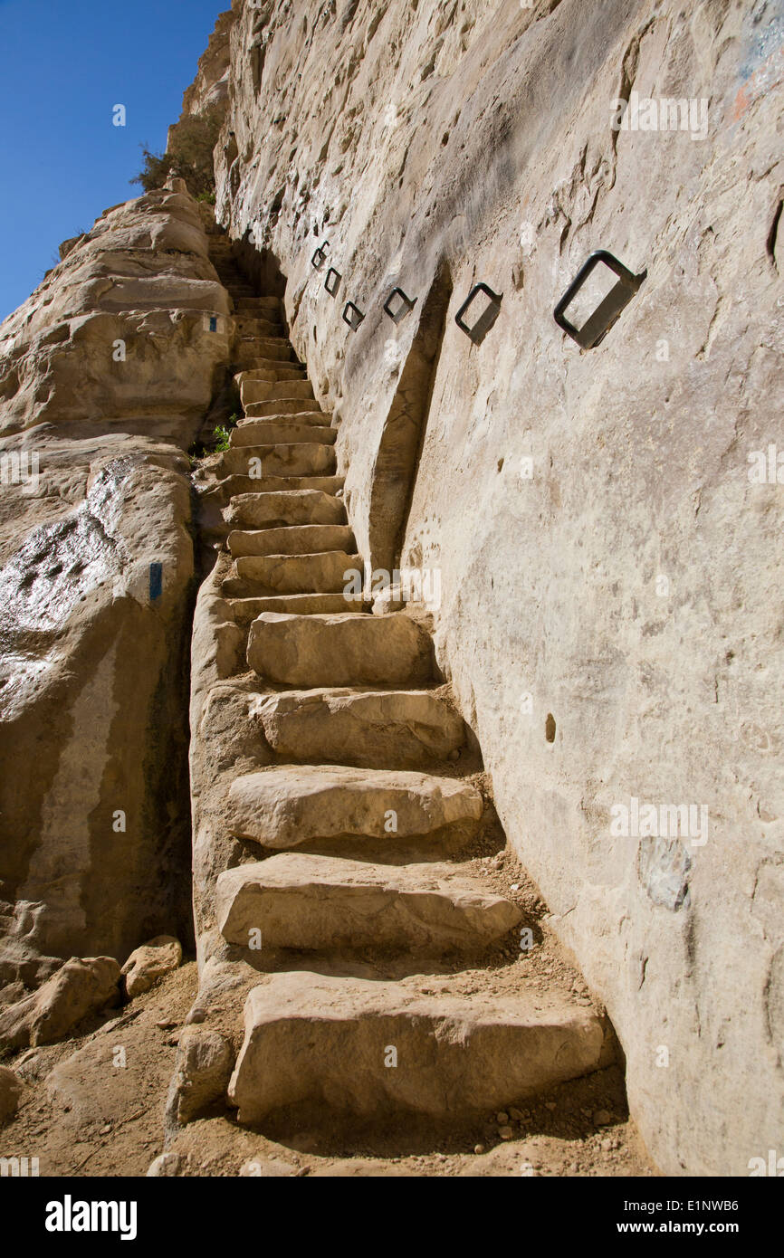 Treppen geschnitzt im Fels in Ein Avdat, süße Wasserquelle in der Wüste Negev, israel Stockfoto
