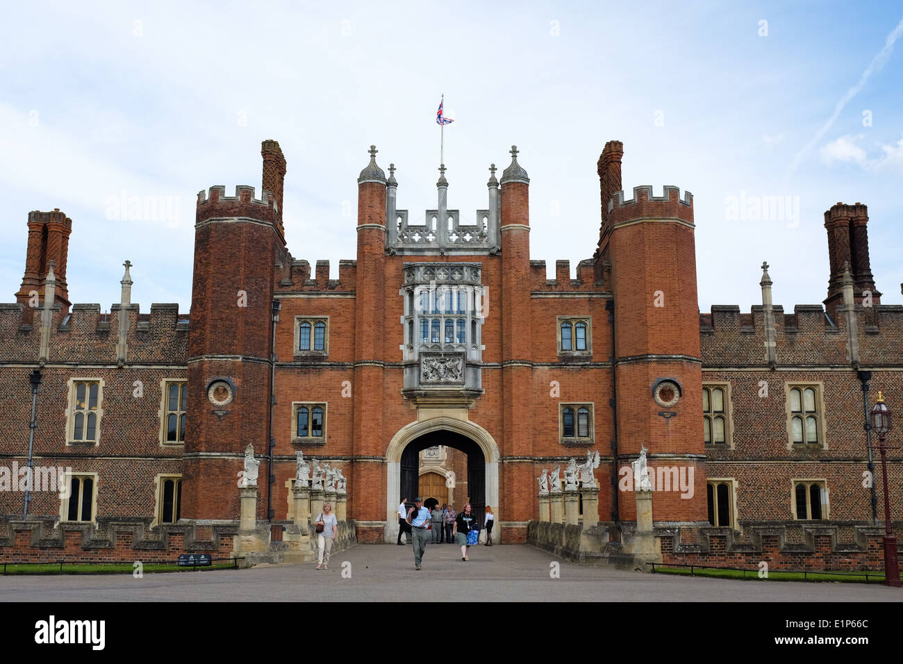 Das Exterieur des Hampton Court Palace in London Borough of Richmond nach Themse, England. Stockfoto