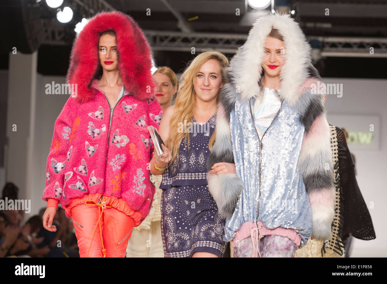Camilla Grimes Preisträger für die kreative Catwalk, Graduate Fashion Week 2014 Awards Show. Stockfoto