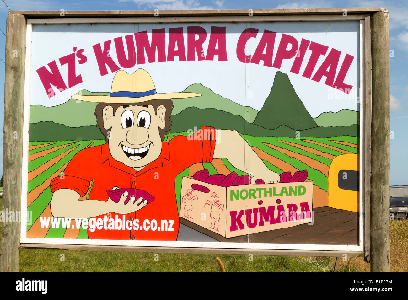 New Zealand 2013 / 2014. Ruawai, Northland. Kumara Süßkartoffel Zeichen. Stockfoto