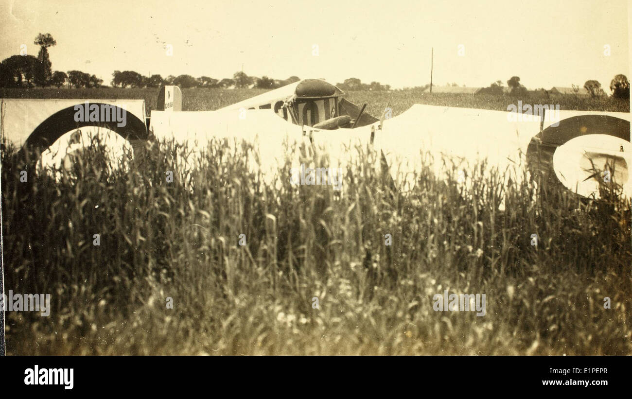 Captain Garyenne, ein französischer Flieger, verlor auf tragische Weise sein Leben bei einem Flugzeugabsturz in Nieuport während des Ersten Weltkriegs. Der Vorfall ereignete sich zwischen 1914 und 1918, eine Periode, die von einem intensiven Luftkrieg geprägt war. Stockfoto