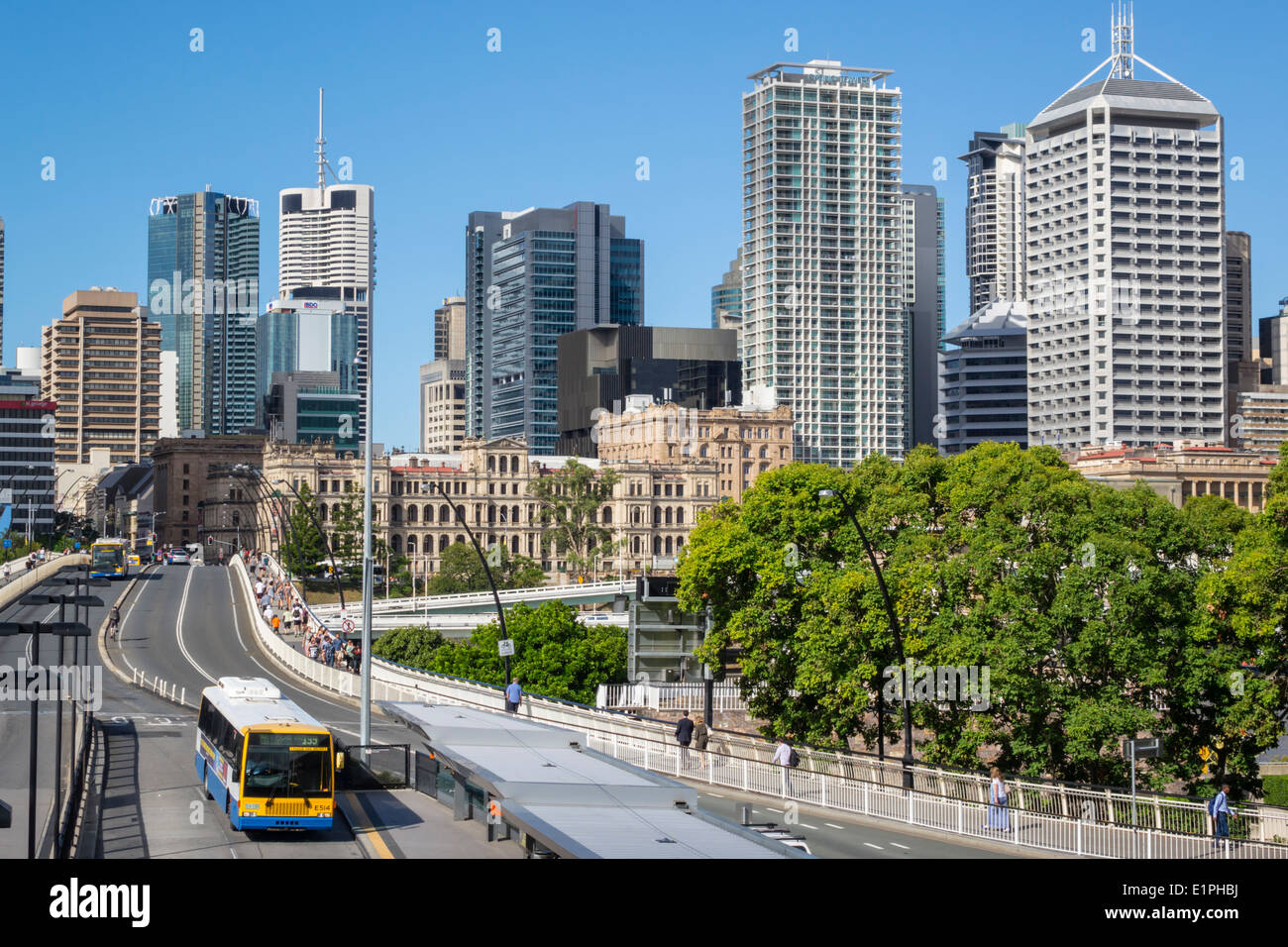 Brisbane Australien CBD, Victoria Bridge, Kulturzentrum, Zentrum, Busbahnhof, Skyline der Stadt, Wolkenkratzer, Gebäude, AU140314090 Stockfoto