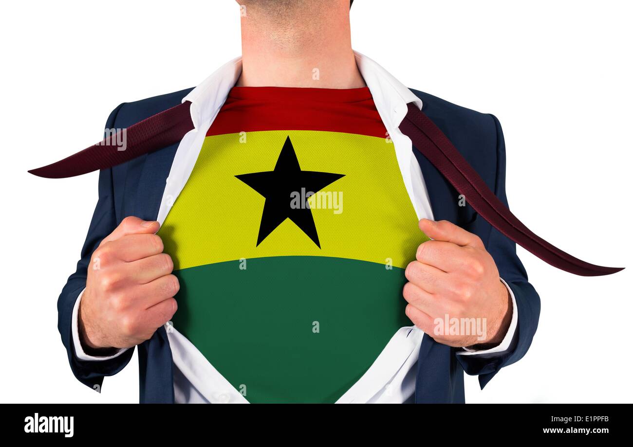 Geschäftsmann Eröffnung Shirt Ghana Flagge zeigen Stockfoto