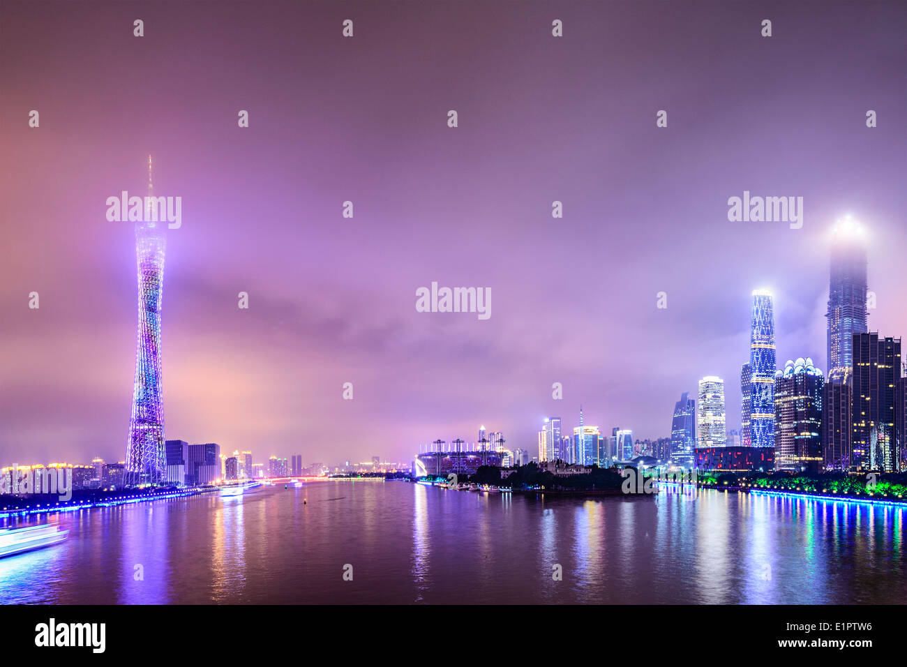 Guangzhou, China Skyline auf den Perlfluss. Stockfoto