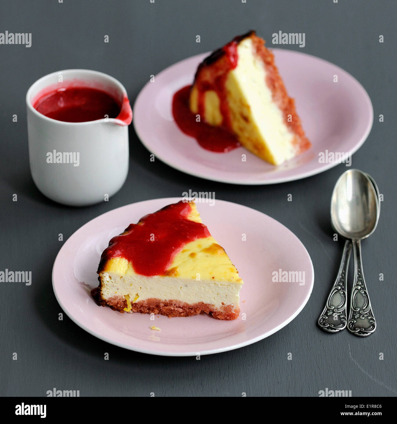 Rosa Keks Käsekuchen Stockfoto