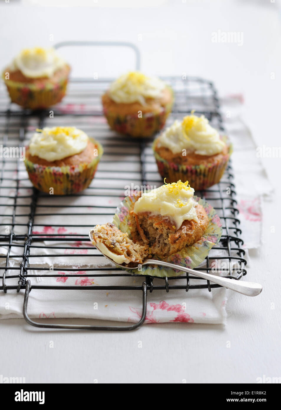 Karotten-Muffins Stockfoto