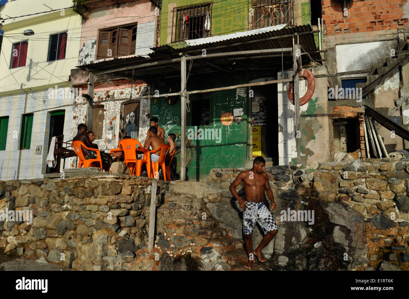 Bar Monica, Favela Gamboa Baixa, Salvador da Bahia, Brasilien. Stockfoto