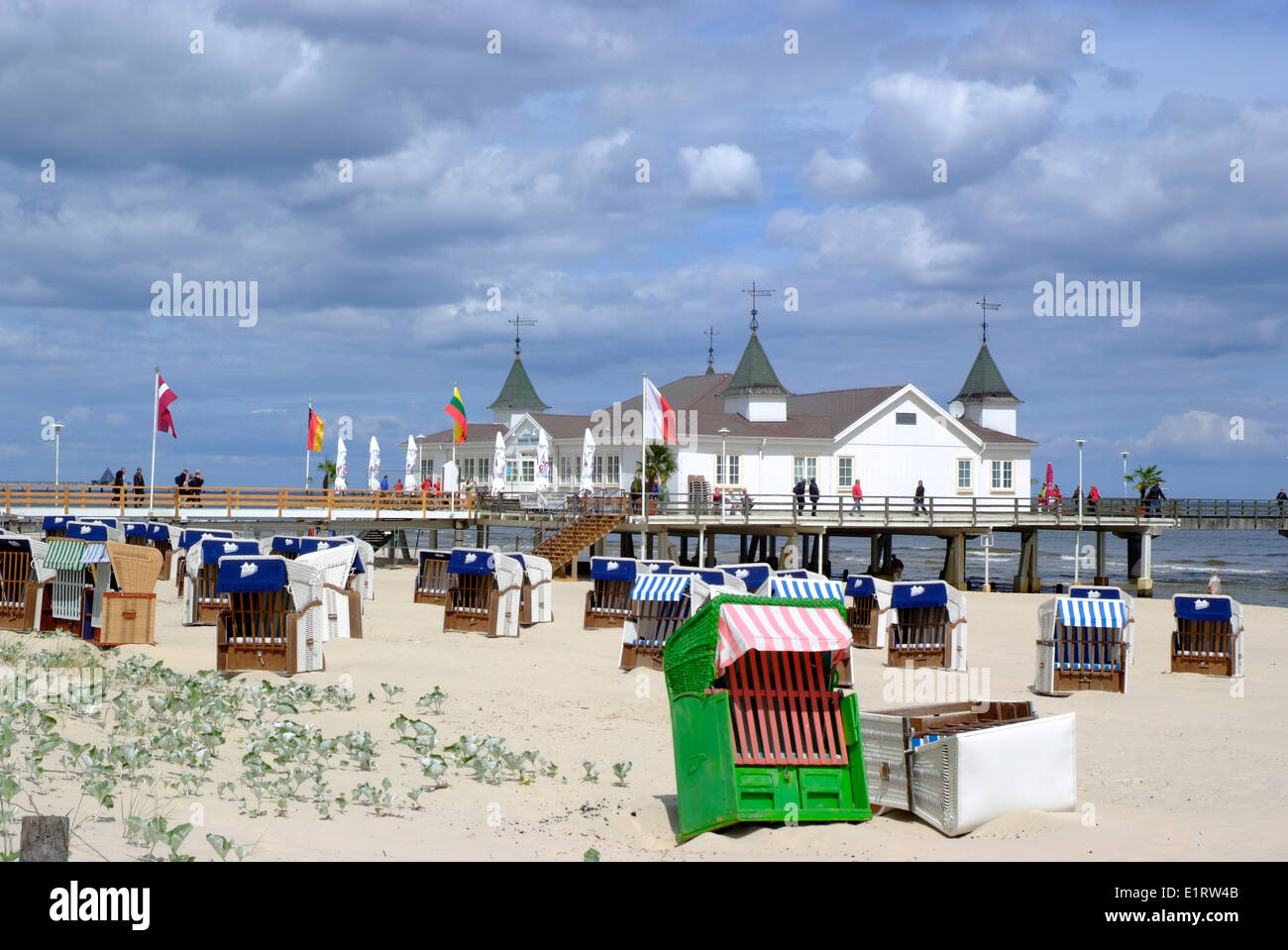 zu fuß von ahlbeck nach swinemünde am strand