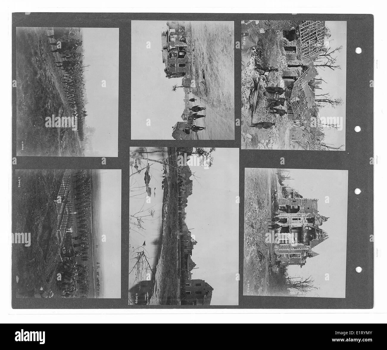 Band 4 der kanadischen Offiziellen Kriegsfotografien dokumentiert den Ersten Weltkrieg. Es enthält Bilder von Militäreinheiten, insbesondere der 15. Sikhs, der 18. Lancers und Gurkhas, die ihre Beteiligung und ihre Aktionen im Krieg hervorheben. Stockfoto