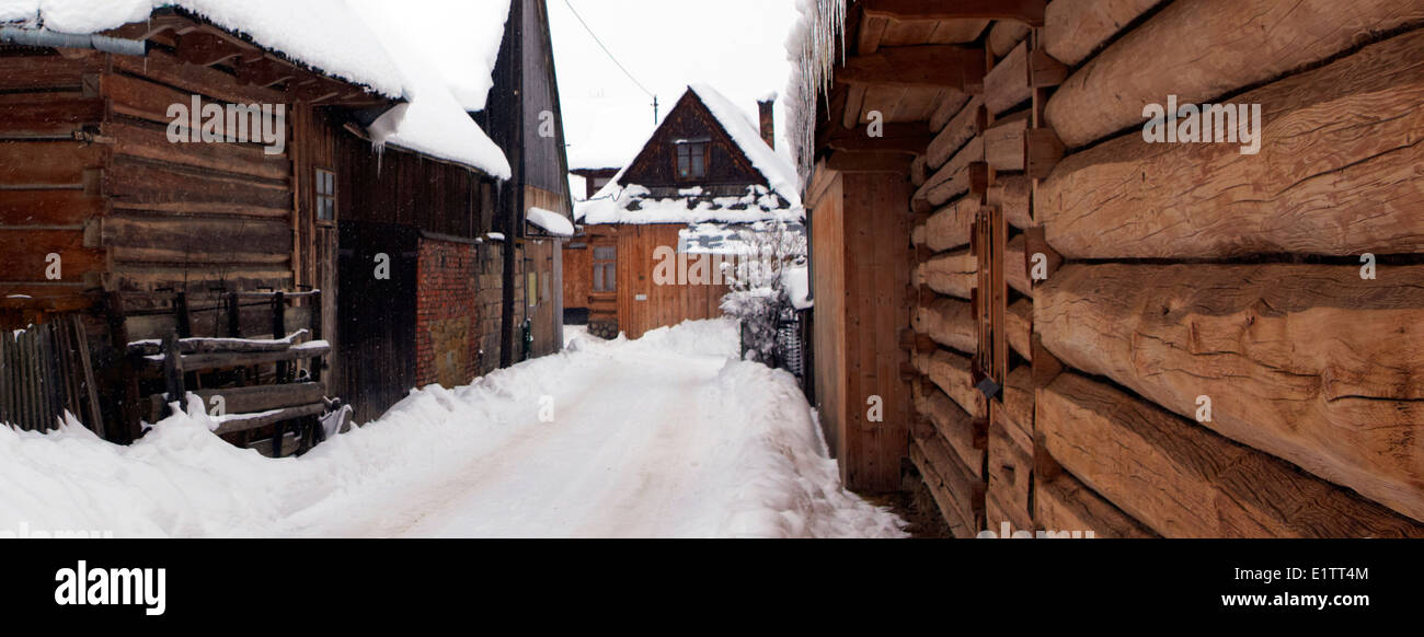 Europa, Polen, Malopolska Provinz, Chocholów Dorf, Blockhäuser Stockfoto
