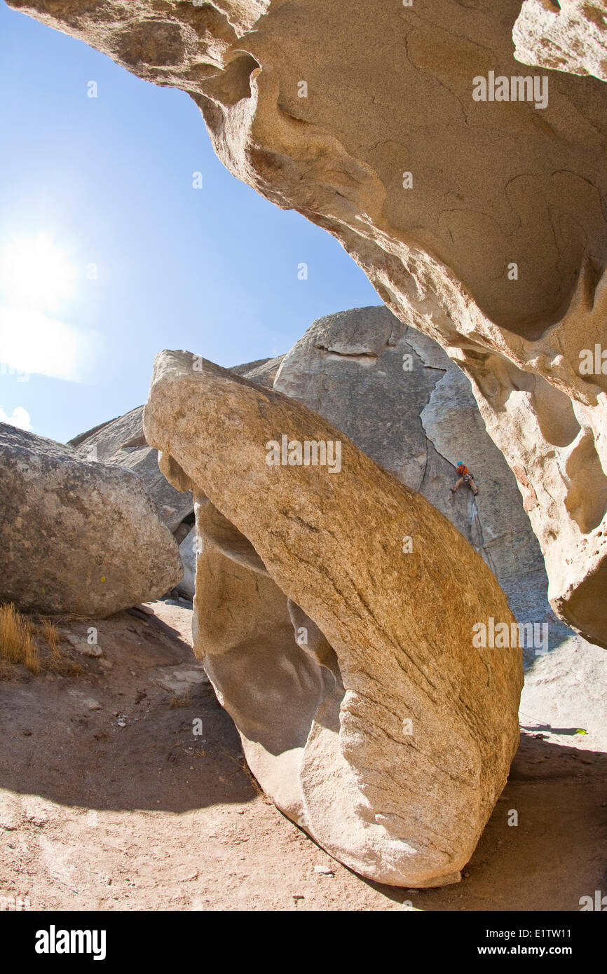 Kletterer unbekannten, Roggen knackig 5.8, City of Rocks, Idaho Stockfoto