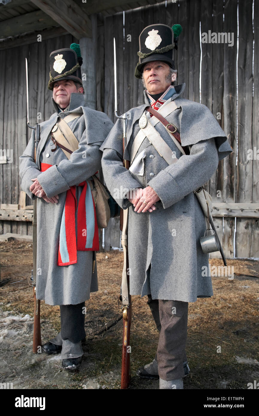 Männer gekleidet als britische Soldaten in historischen Kostümen, Festival du Voyageur, Winnipeg, Manitoba, Kanada Stockfoto