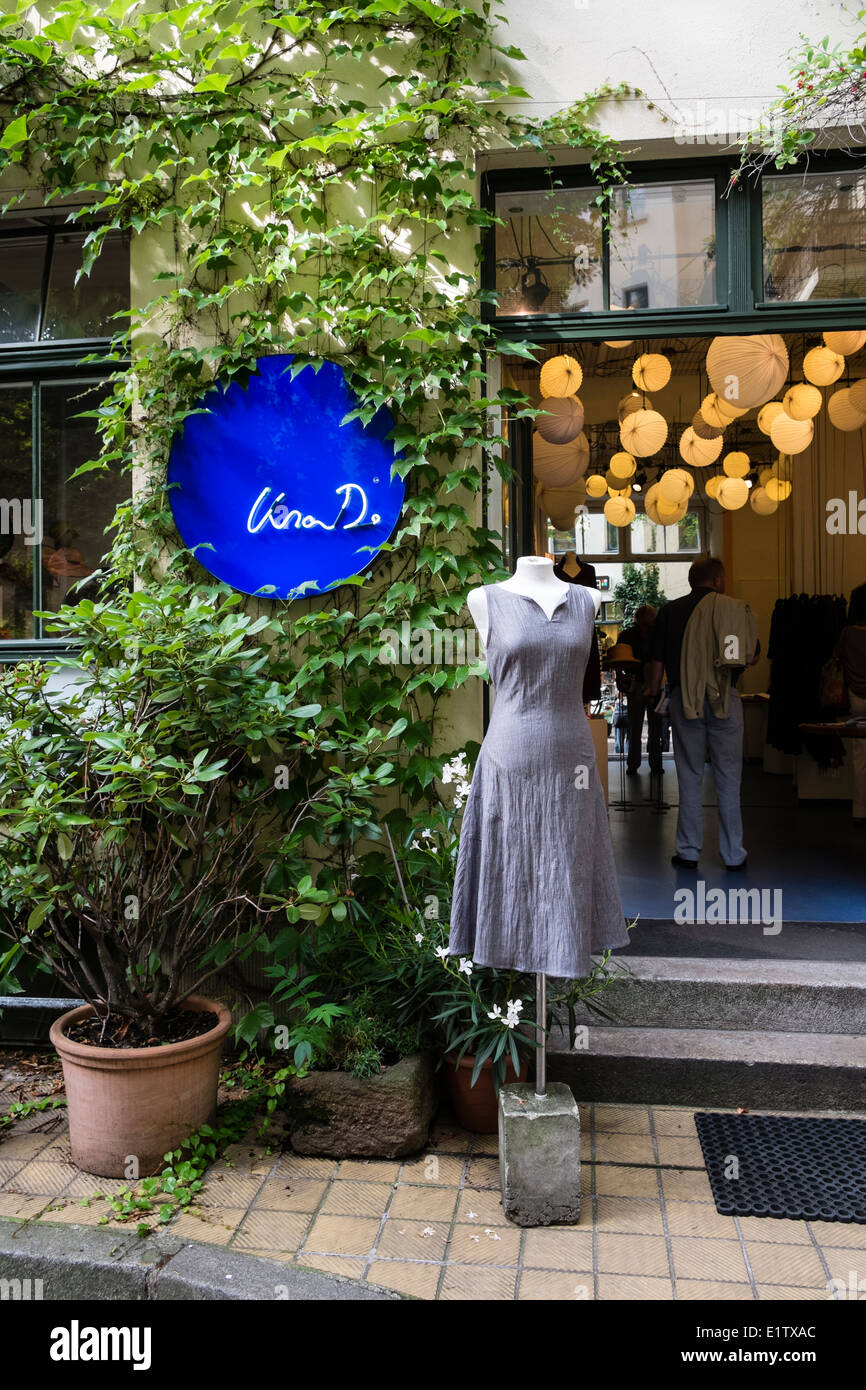 Lisa D Modegeschäft in Hackescher Markt Hof in Berlin Deutschland Stockfoto