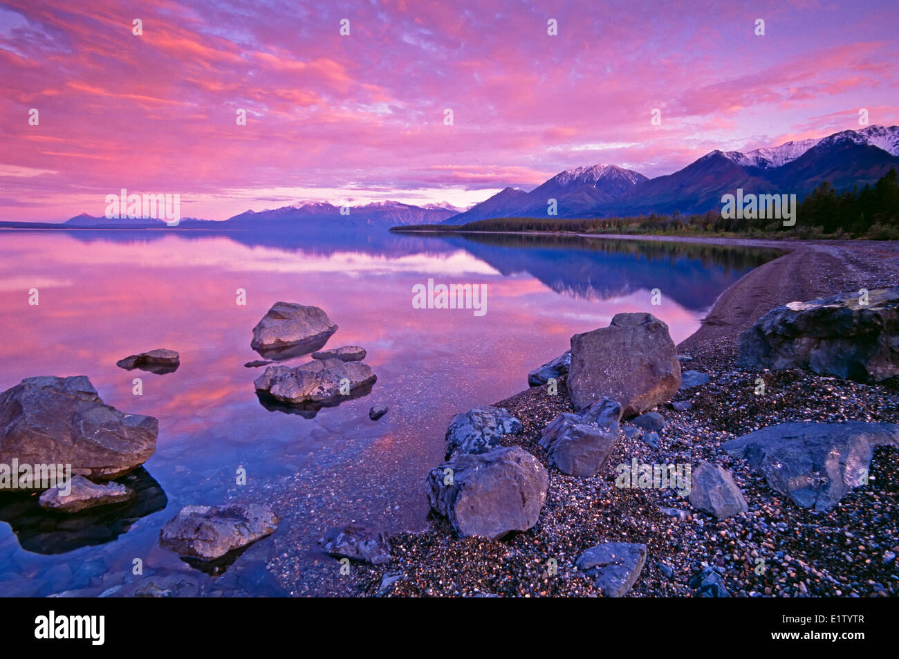 Kluane Lake bei Sonnenuntergang, Yukon Territorium, Kanada Stockfoto