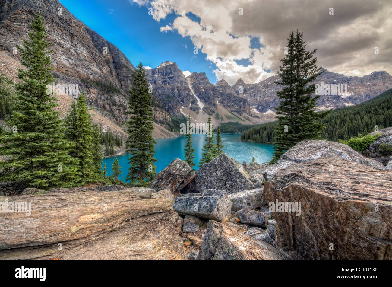 Moraine Lake und das Tal der zehn Gipfel, Banff Nationalpark, Alberta, Kanada. Stockfoto