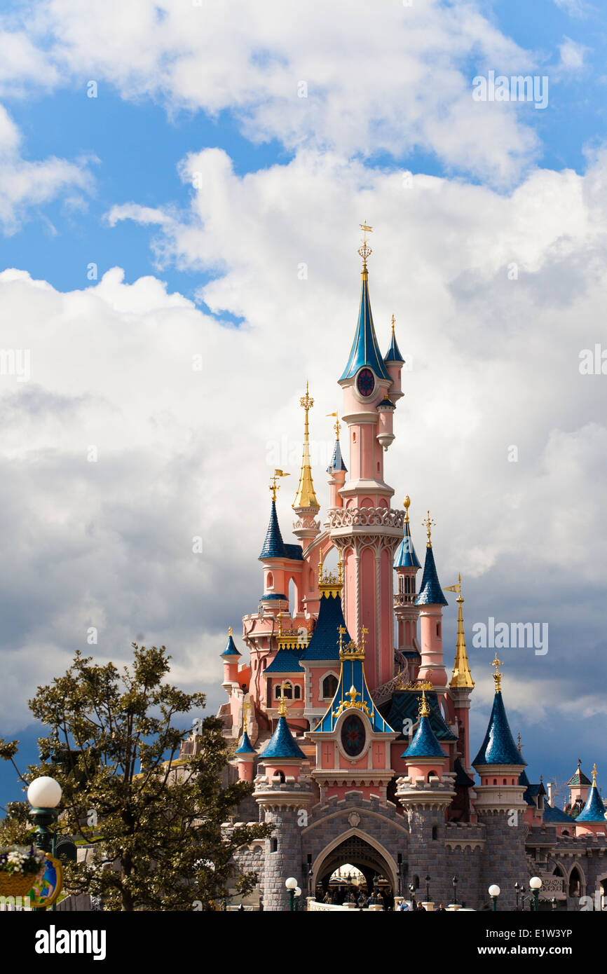 Europa, Frankreich, Paris, Marne-la-Vallée, Disneyland, Sleeping Beauty Castle Stockfoto