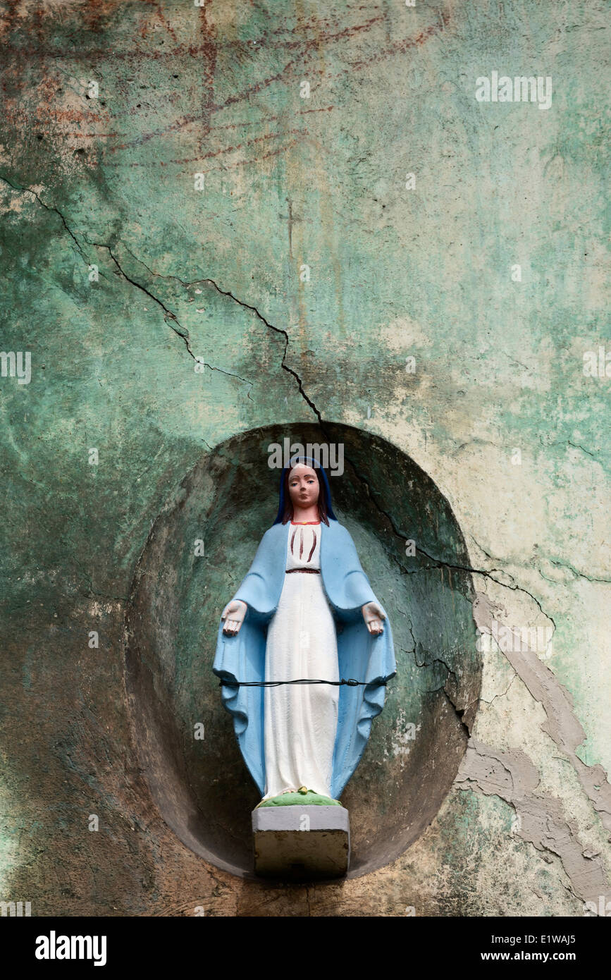 Statue der Jungfrau Maria. Votiv AEDI- Stockfoto