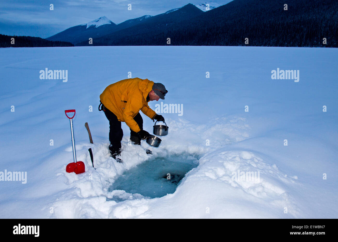 Wasserloch, Bowron Lake Provincial Park, Britisch-Kolumbien, Kanada Stockfoto