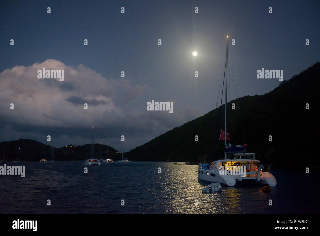 Mondaufgang, großer Hafen, Peter Island, Britische Jungferninseln Stockfoto