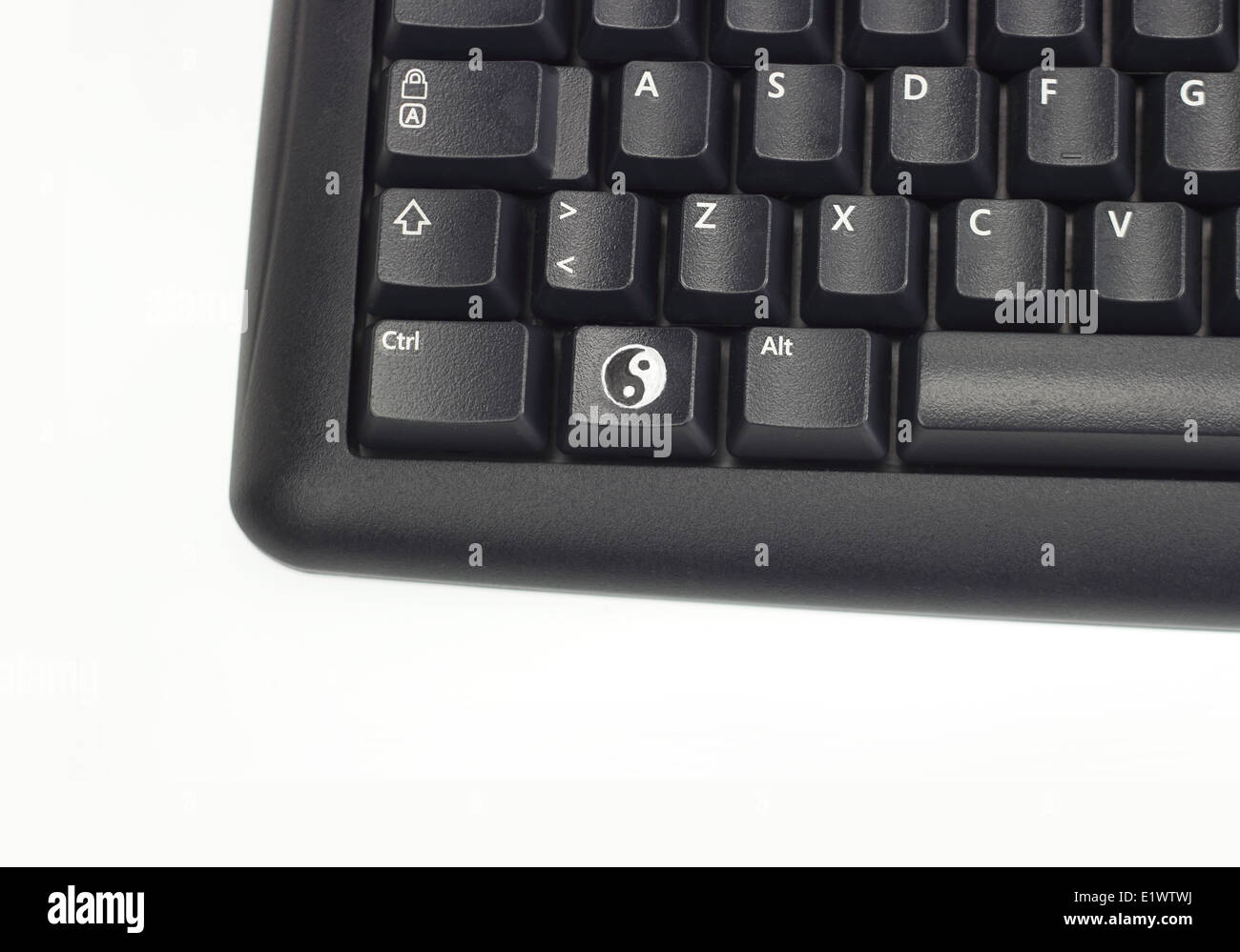 Yin-Yang-Symbol auf der Computer-Tastatur, Ausgeglichenheit und  Harmonie-Konzept Stockfotografie - Alamy