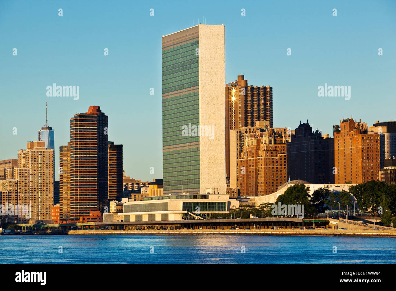Gesehenen Roosevelt Island Hauptsitz der Vereinten Nationen nimmt 17 Hektar Land in Manhattans Lower East Side an der Küste Stockfoto
