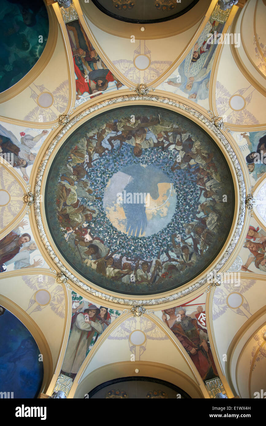 Decke Dekoration (Wandmalereien) in der Halle des Oberbürgermeisters im Gemeindehaus von Alfons Mucha (Jugendstil), Prag Tschechische Republik Stockfoto