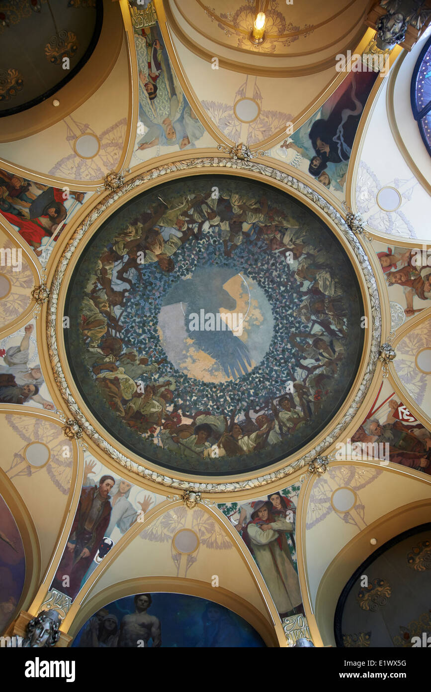 Decke Dekoration (Wandmalereien) in der Halle des Oberbürgermeisters im Gemeindehaus von Alfons Mucha (Jugendstil), Prag Tschechische Republik Stockfoto