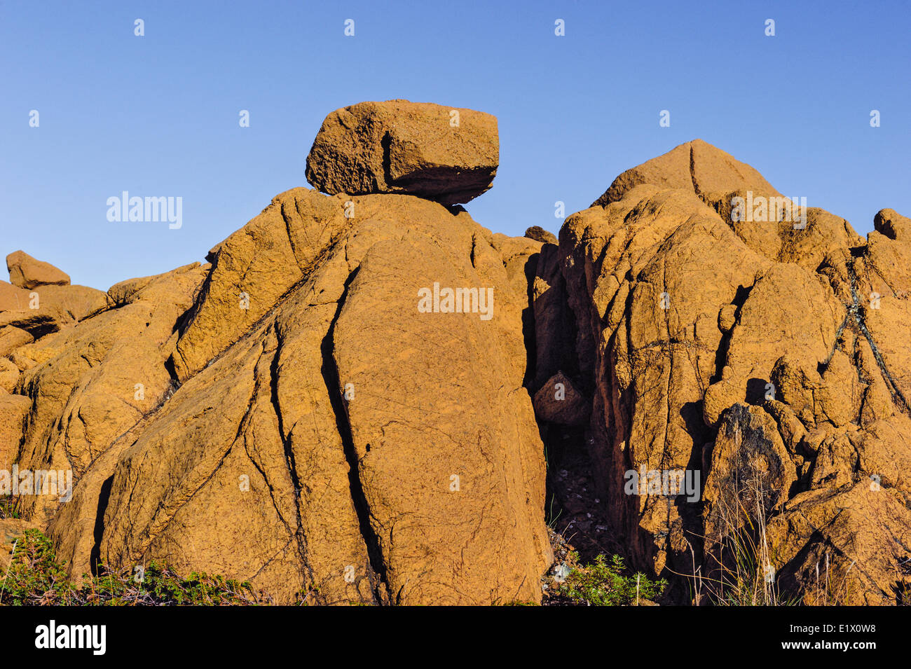 TABLELANDS. Peridotit Rock ist selten auf der Erde Oberfläche Grund für die Bezeichnung Weltkulturerbe der UNESCO. Gros Morne Stockfoto