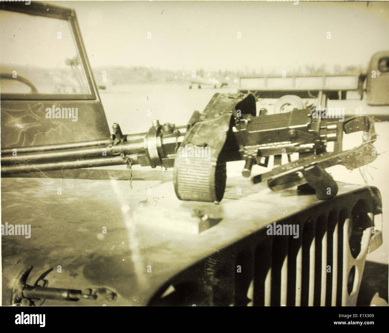 Die 28th Fighter Group der 7th Air Force flog während des Zweiten Weltkriegs P-40 Warhawks und leistete von 1941 bis 1945 wichtige Luftunterstützung im Pazifik. Die P-40 waren während des gesamten Krieges von zentraler Bedeutung für Kampfeinsätze. Stockfoto