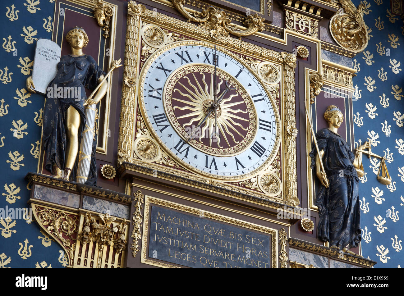 Das prächtige historische 14. Jahrhundert "Horloge", auf der Ile De La Cité, war die erste öffentliche Uhr in Paris. Restauriert im Jahr 2012. Frankreich. Stockfoto