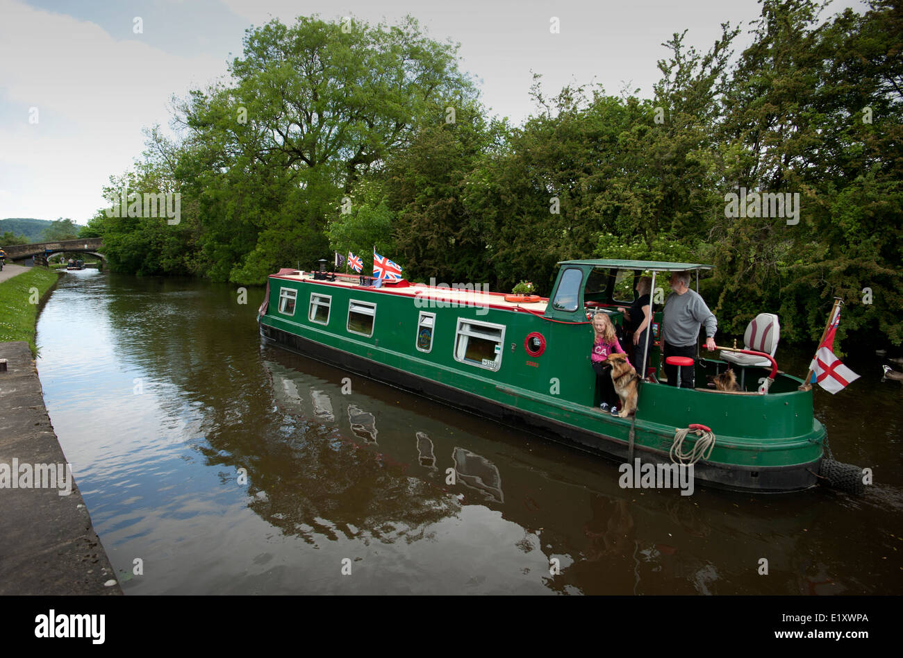 Dowley Lücke sperrt, Bingley, Saltaire auf Leeds und Liverpool Canal, West Yorkshire. Juni 2014 steigen zwei Treppe Lock-system Stockfoto