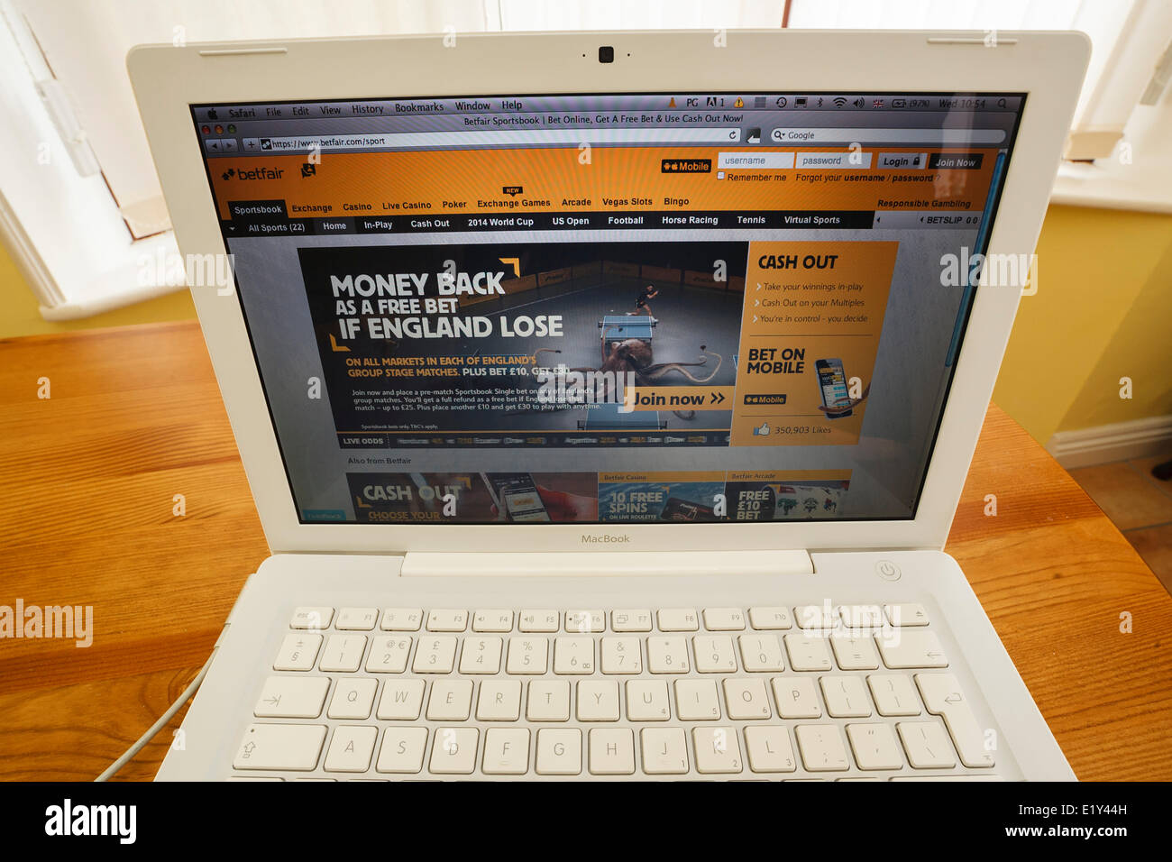 Chippenham, UK. 11. Juni 2014. Die Online-Wett-Website Betfair gilt auf einem Laptop am Tag, dass das Unternehmen einen jährlichen Gewinn von 51 Millionen Pfund angekündigt. Bildnachweis: Lynchpics/Alamy Live-Nachrichten Stockfoto