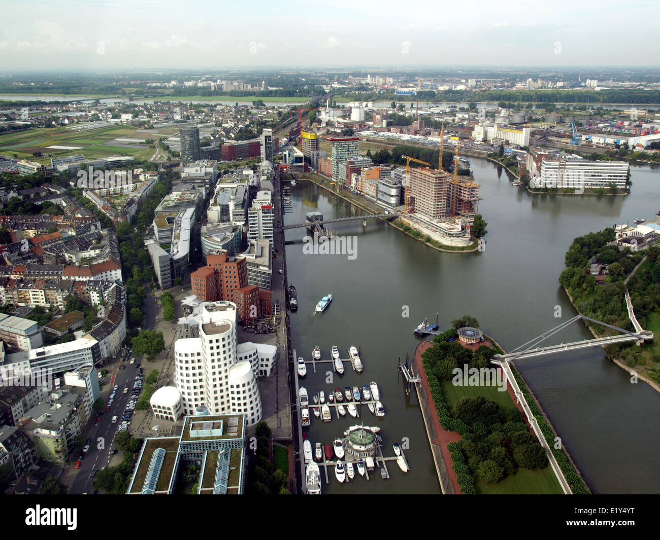 Düsseldorf mit Hafen Stockfoto