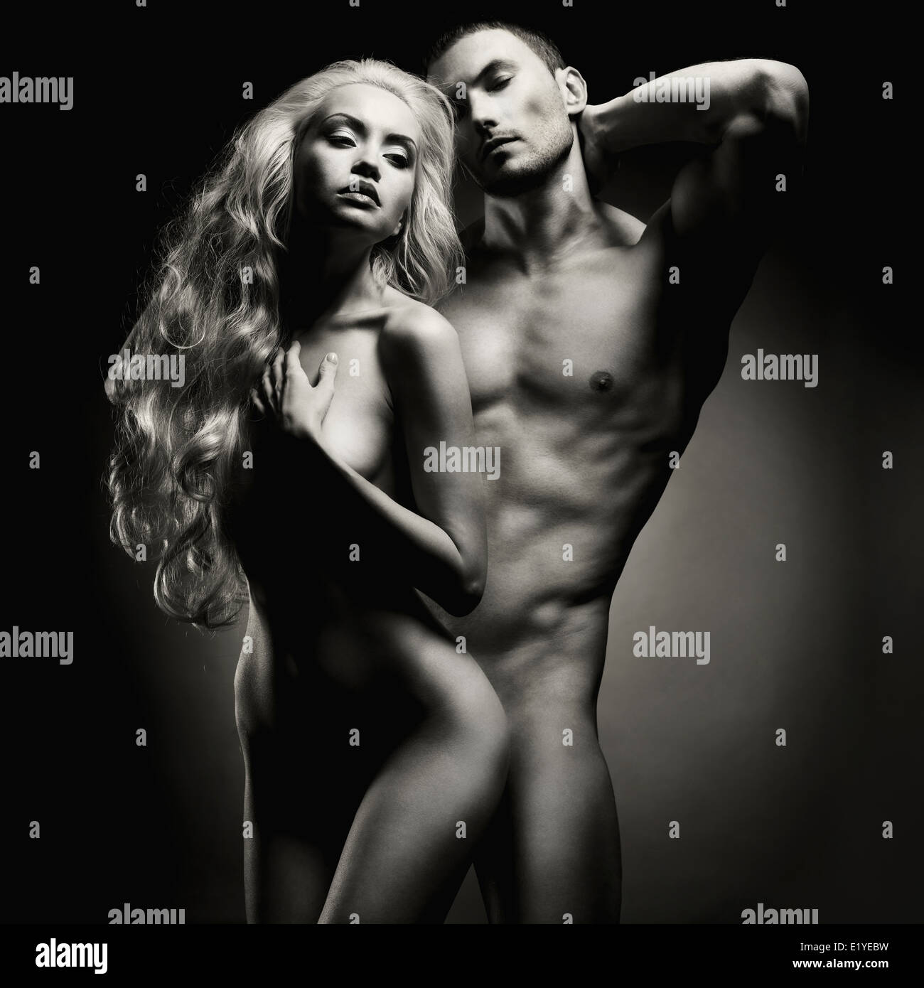 Kunstfoto von nude sexy Paare in die zarte Leidenschaft Stockfotografie -  Alamy