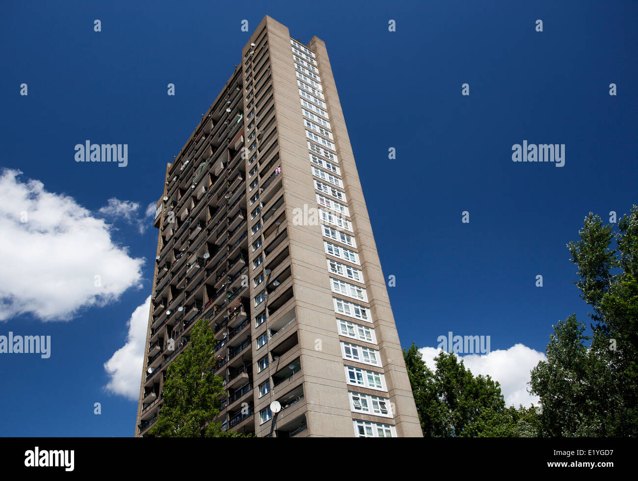 Trellick Tower, North Kensington, London entworfen von Erno Goldfinger Stockfoto