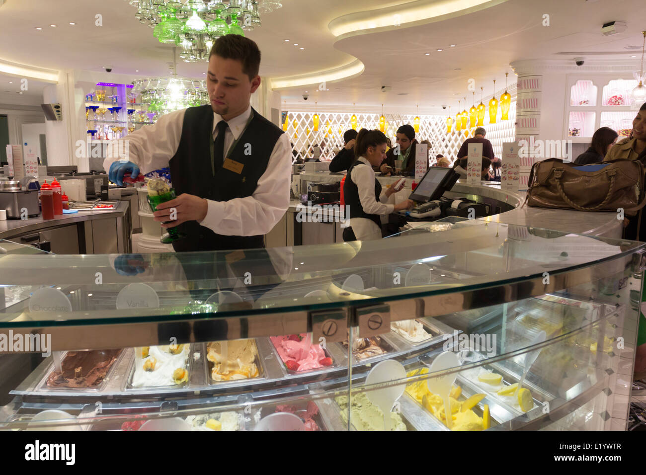 Ice Cream Parlour Harrods Knightsbridge London Stockfotografie