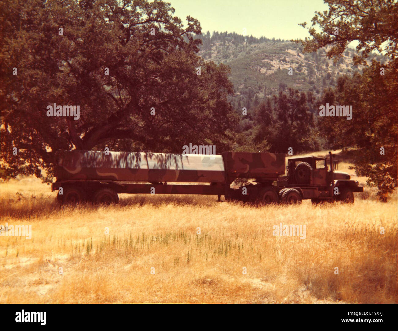 Die Convair/General Dynamics Tomahawk war eine in den 1970er Jahren entwickelte Kreuzfahrtrakete, die vom US-Militär für Langstreckenangriffe eingesetzt wurde. Seine Entwicklung markierte einen bedeutenden Fortschritt in der Präzisionswaffen. Stockfoto