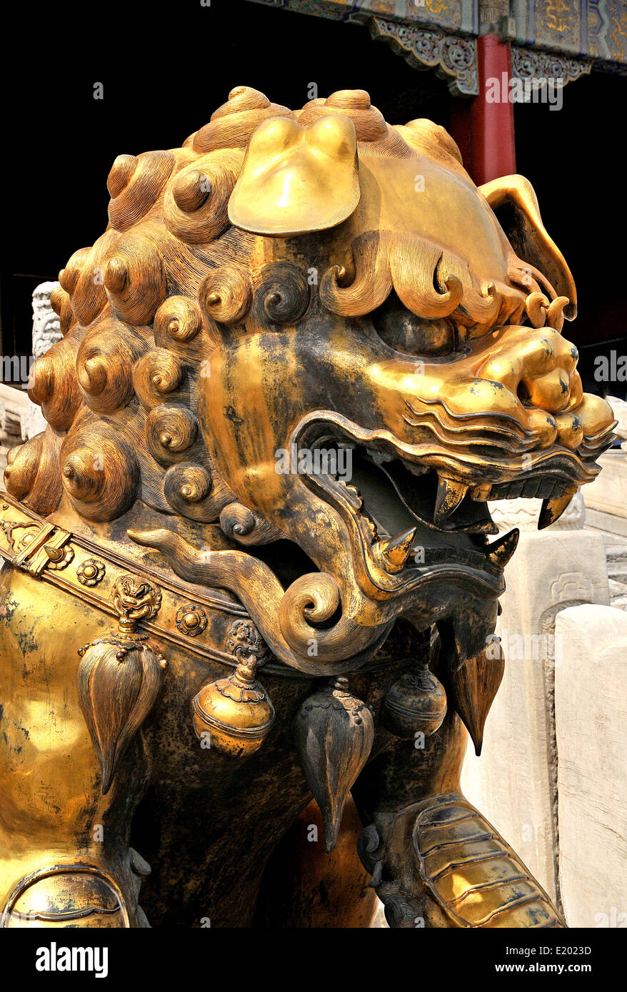 Symbolische Löwen bewachen in der verbotenen Stadt. Beijing. China Stockfoto