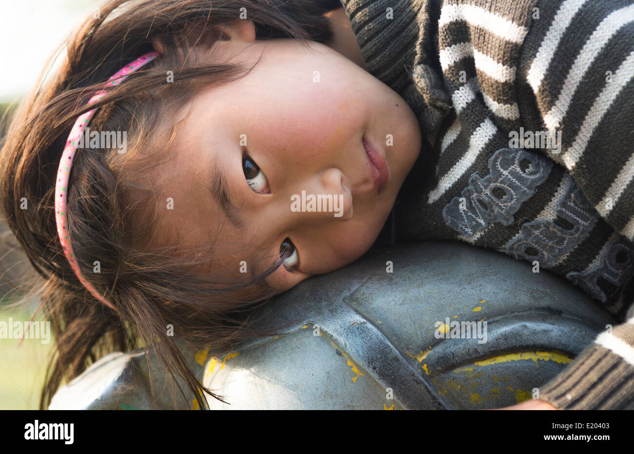Kathmandu Nepal Nepali Kind posiert für die Kamera. Nayapati östlichen Kathmandu 1 Stockfoto