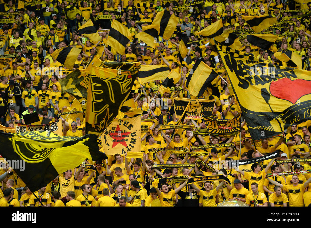 Fan-Block, BVB Borussia Dortmund DFB-Pokal-Finale, Olympiastadion, Berlin, Deutschland Stockfoto