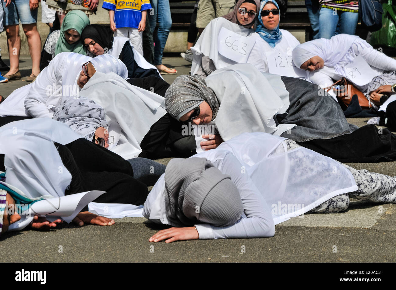 Ägypter inszenieren Protest gegen Menschenrechtsverletzungen in Ägypten einschließlich Tod, Hinrichtungen, Haft und Staatsgewalt gesponsert Stockfoto