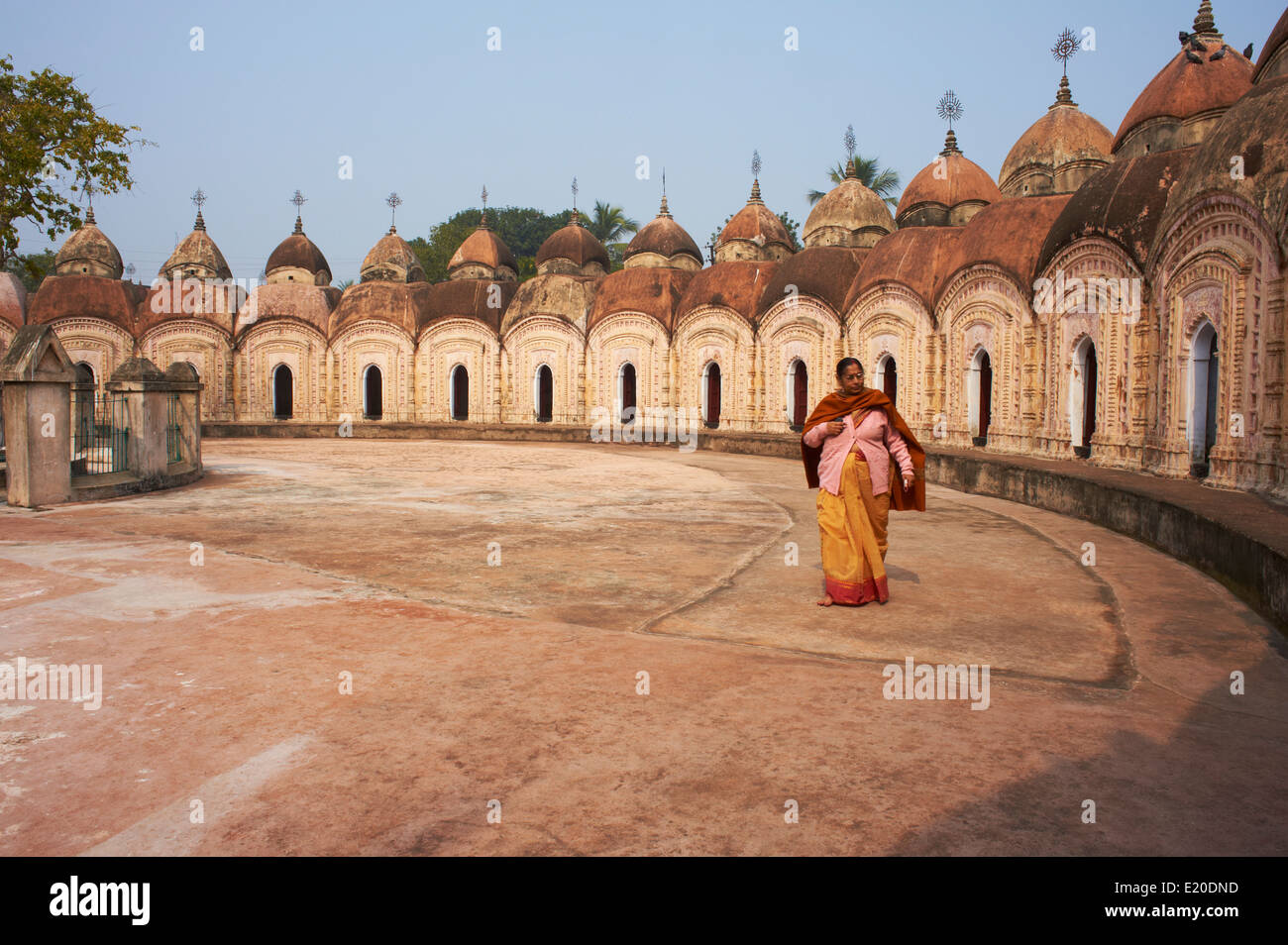 Indien, Westbengalen, Kalna, Nava Kailash Tempel (108 Shiv Mandir) bei Shiva geweiht Stockfoto
