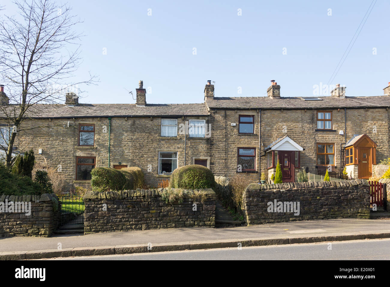 Neunzehnten Jahrhunderts Hütten am Belmont Road, Belmont Dorf, Lancashire. Stockfoto