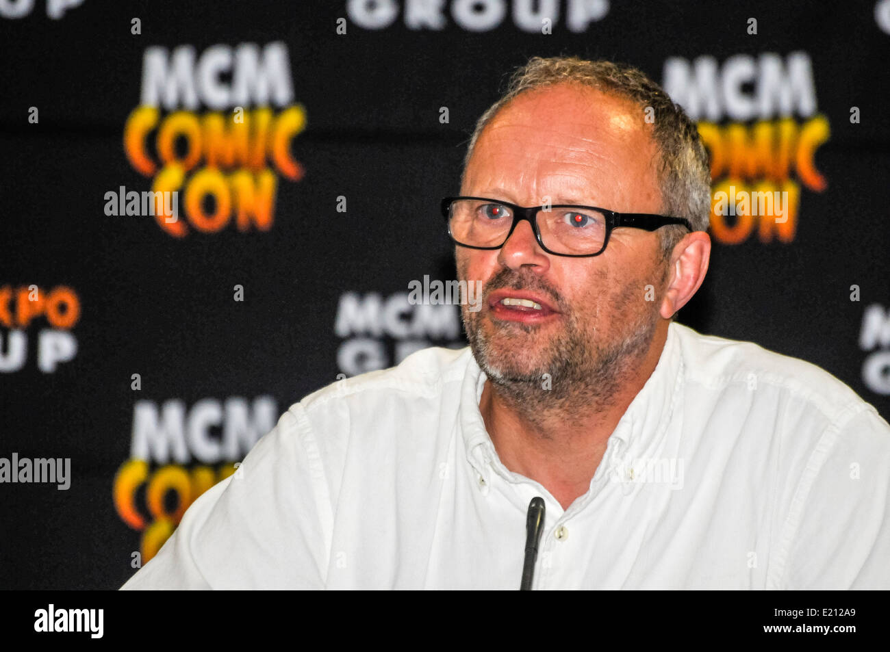 Schauspieler und Komiker Robert Llewllyn spielte Kryten in der Sci-Fi zeigen Red Dwarf Stockfoto