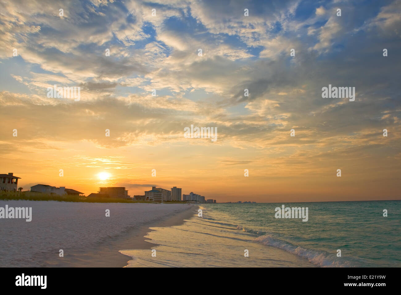 Sunrise unter Atlantik Küste Stockfoto