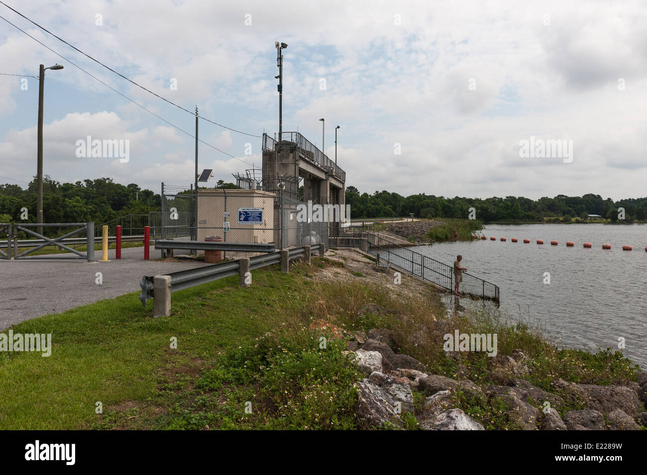 Inglis Main Abflußkanal Dam Southwest Florida Water Management District Wasserressourcen Stockfoto