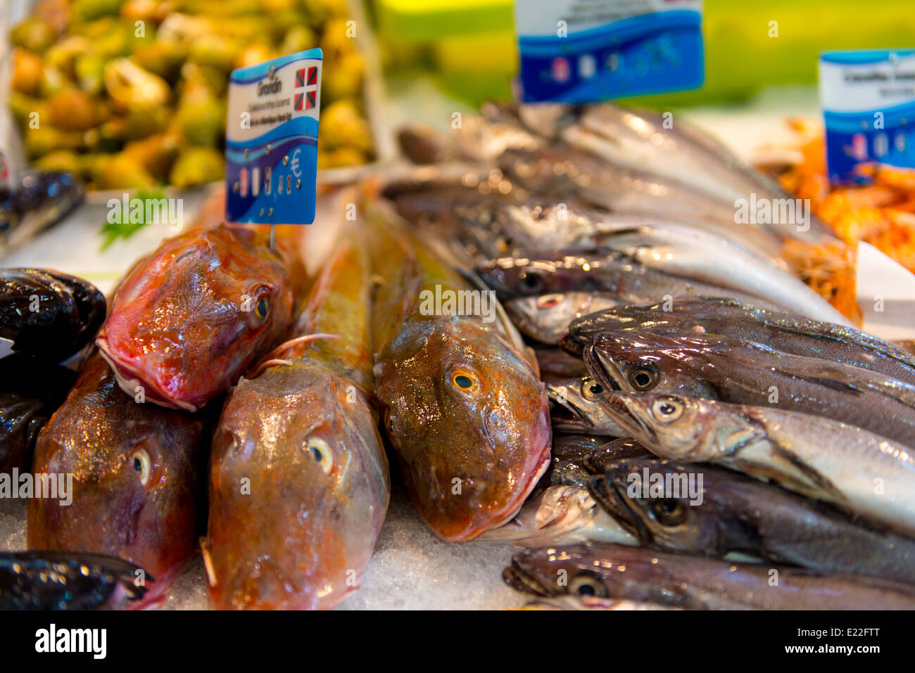 Fischmarkt St. Jean de Luz Stockfotografie - Alamy